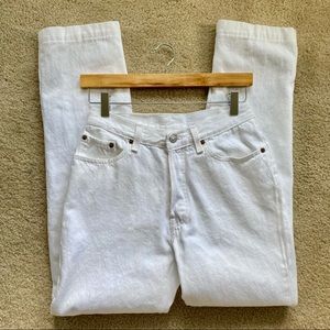 Vintage White Button-Fly Levi Mom 80s 90s